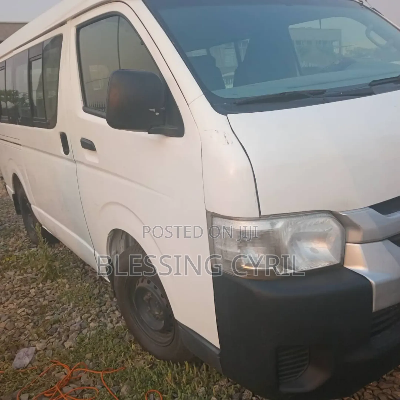 Toyota HiAce 2012 White