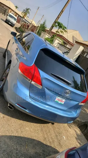 Toyota Venza 2010 Blue