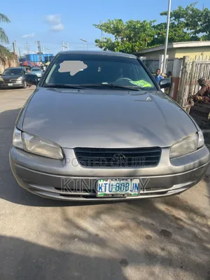 Toyota Camry LE V6 4dr Sedan (3.0L 6cyl 4A) 2000 Gray