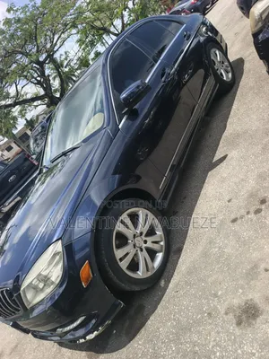 Mercedes-Benz C300 2010 Blue