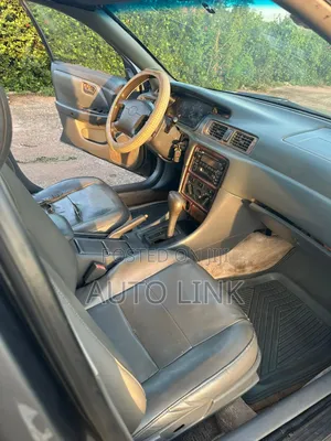 Toyota Camry LE 4dr Sedan (2.2L 4cyl 4A) 2000 Gray