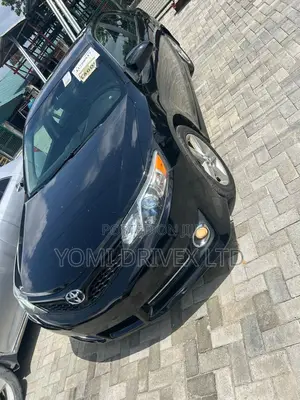 Toyota Camry SE 4dr Sedan (2.5L 4cyl 6A) 2014 Black