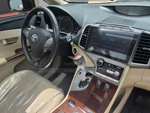 Toyota Venza XLE 2010 Red