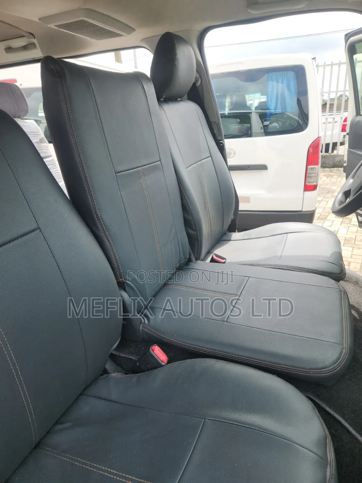 Toyota HiAce 2017 White