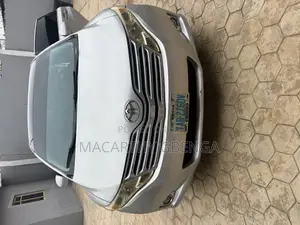 Toyota Venza XLE 2011 Silver