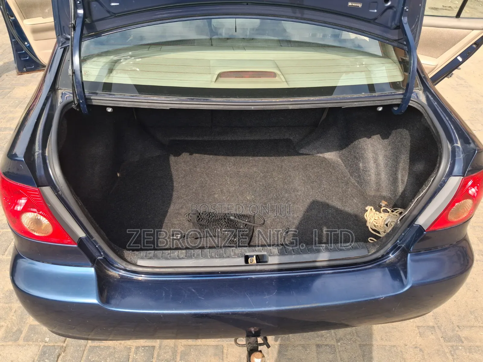 Toyota Corolla LE 2006 Blue