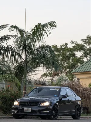 Mercedes-Benz C300 2012 Black