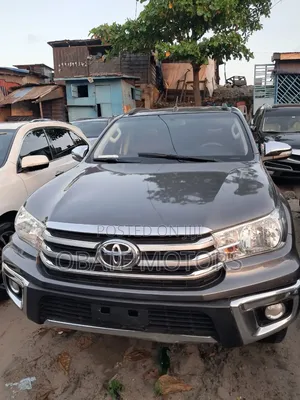 Toyota Hilux Revo Double Cab Petrol 2.7 AWD 2021 Gray