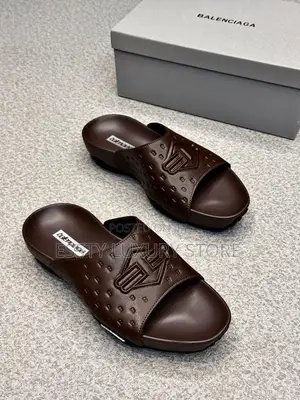 High Quality Luxury Balenciaga Cross Slipper