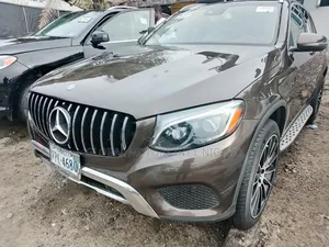Direct Tokunbo Mercedes Benz Glc300. 2017 2018