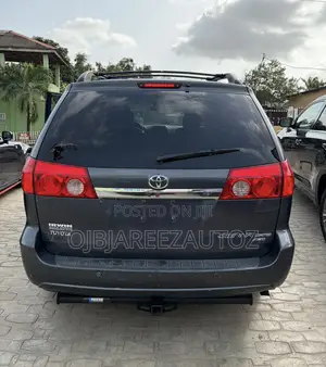 Toyota Sienna 2008 Blue