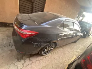 Toyota Corolla 2015 Black