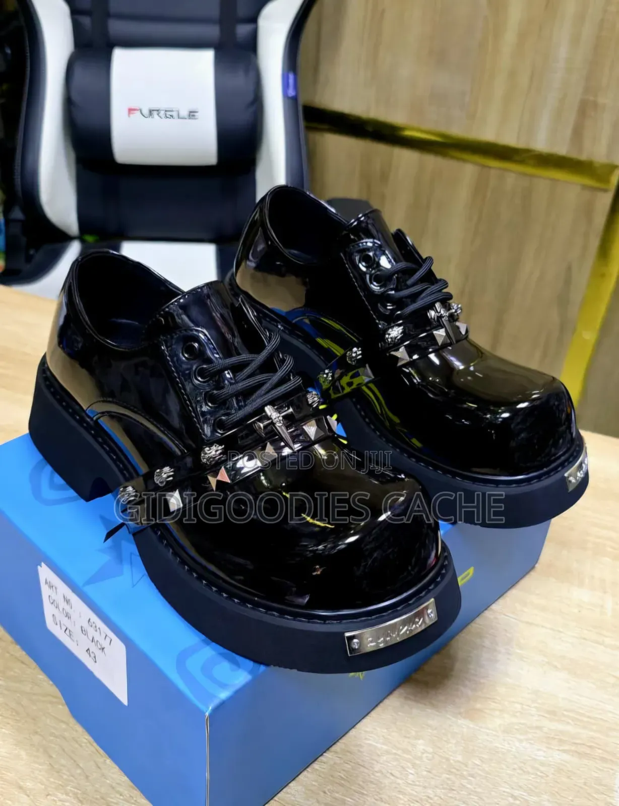 Glossy Ombré Platform Derby Shoes With Studded Strap