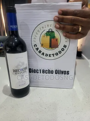 Diec18cho Olivos Premium Red Wine 75cl