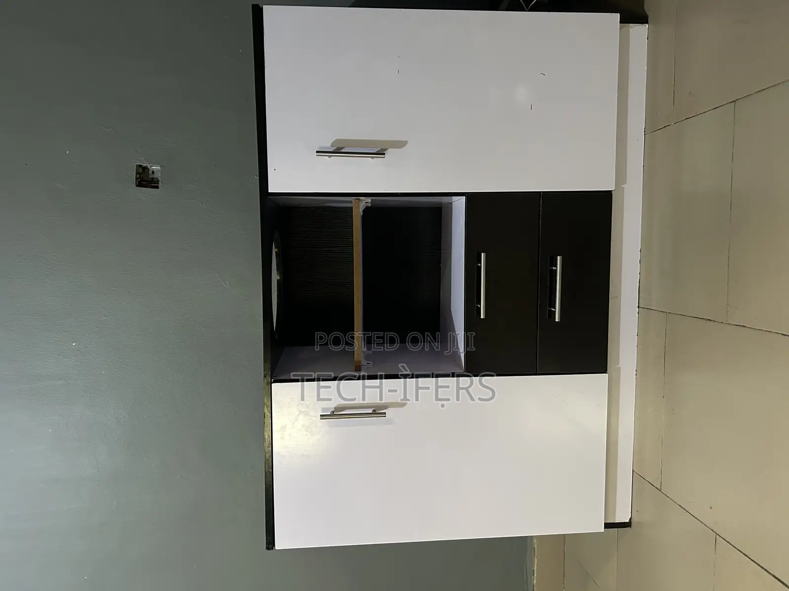 Kitchen Cabinet