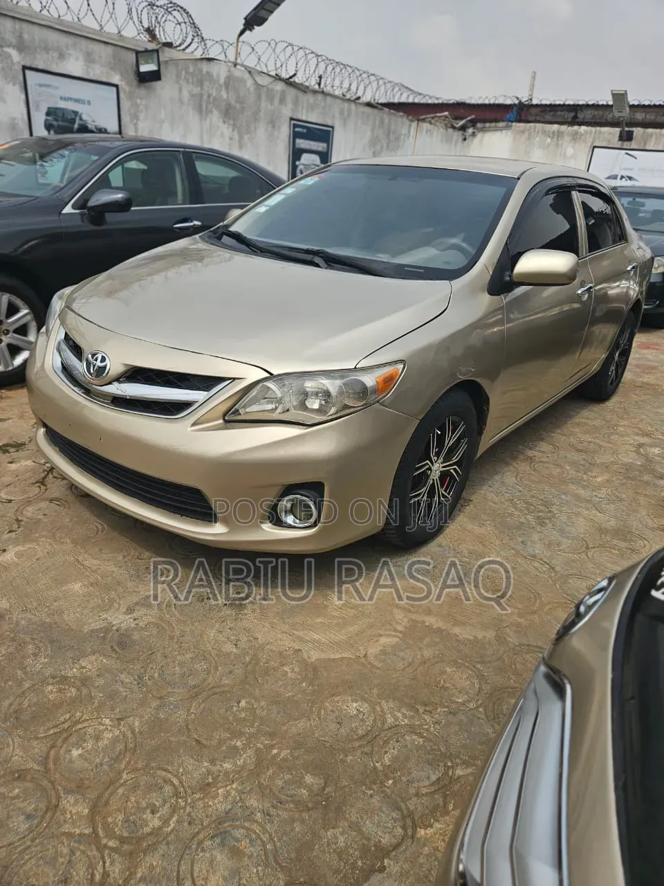 Toyota Corolla 2010 Gold
