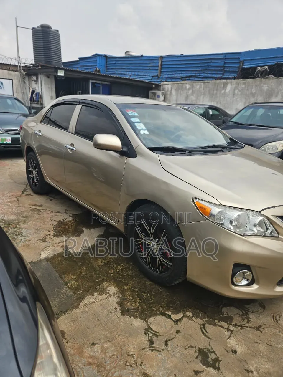 Toyota Corolla 2010 Gold
