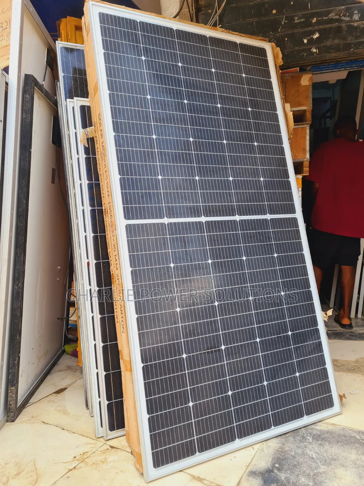 600watts Wakatek Non-Bifacials Half-Cut High Voltage Solar Panel