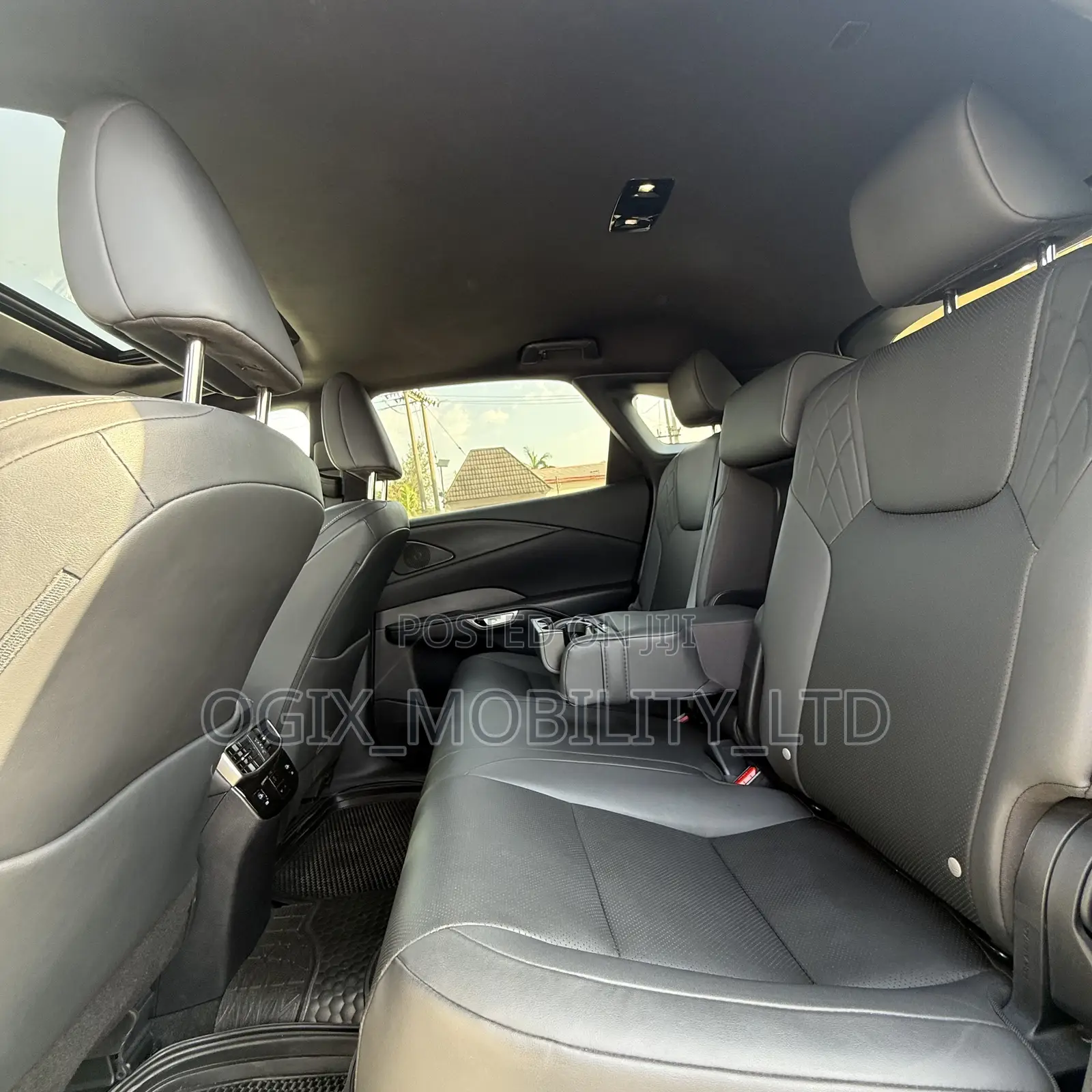 Lexus RX 2023 White