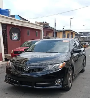 Toyota Camry SE 4dr Sedan w/Prod. End 11/13 (3.5L 6cyl 6A) 2014 Black