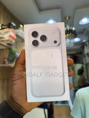 New Apple iPhone 17 Pro 256 GB Silver