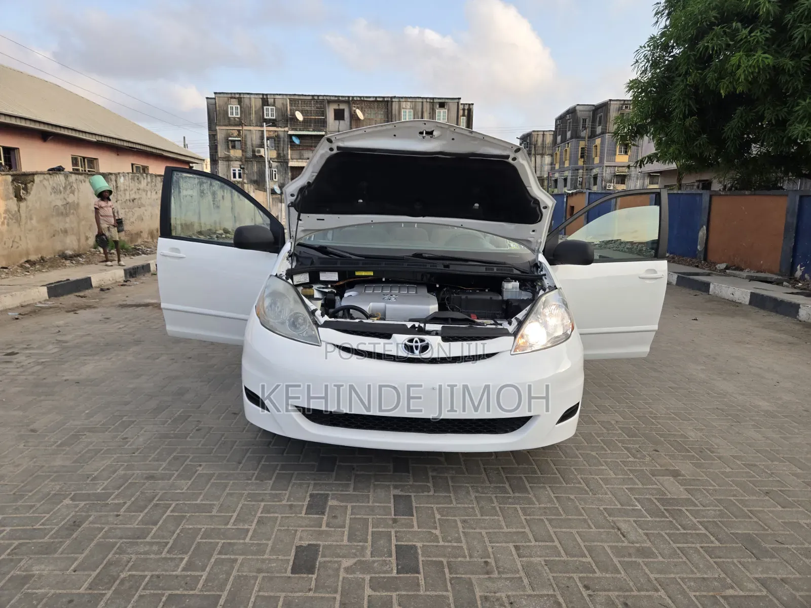 Toyota Sienna LE 4WD 2007 White
