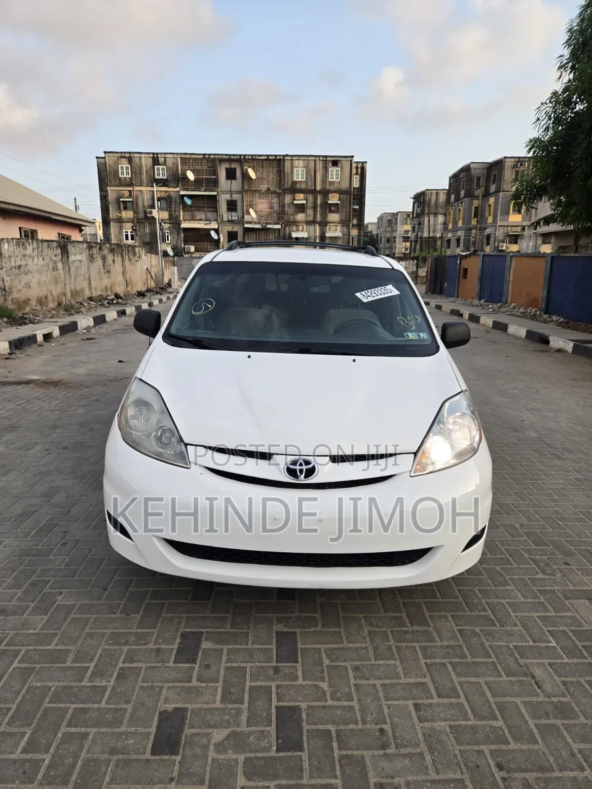 Toyota Sienna LE 4WD 2007 White