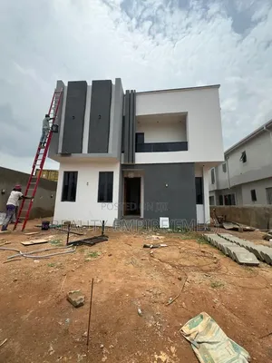 4bdrm Duplex in Jericho Gra for sale