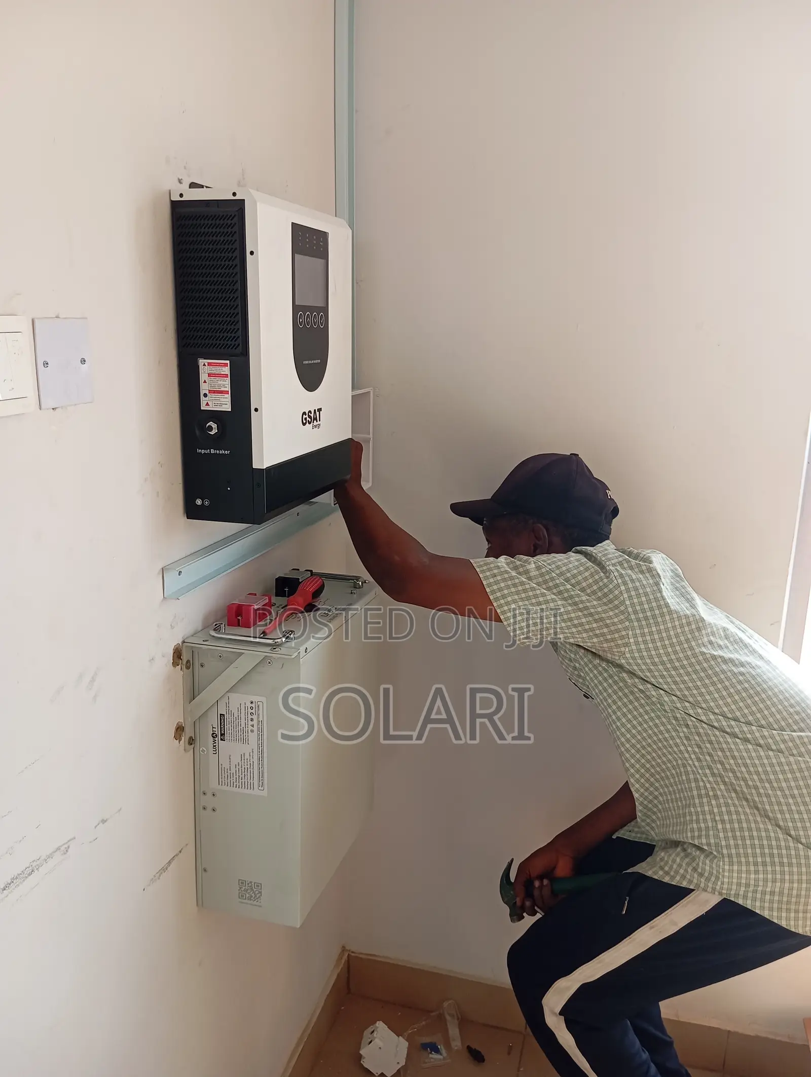 Solar System Installer