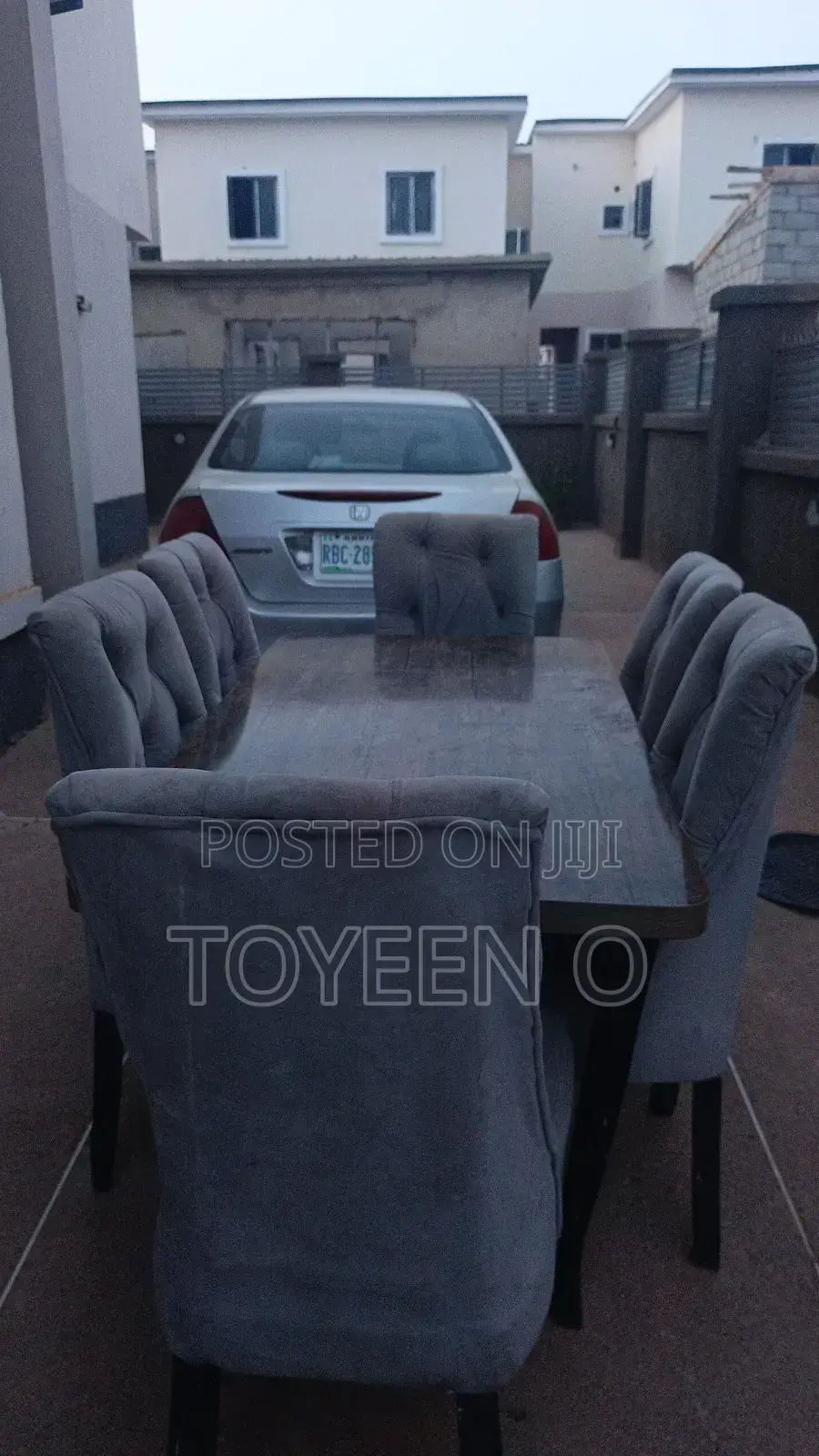 Dinnibg Table and 6 Chairs