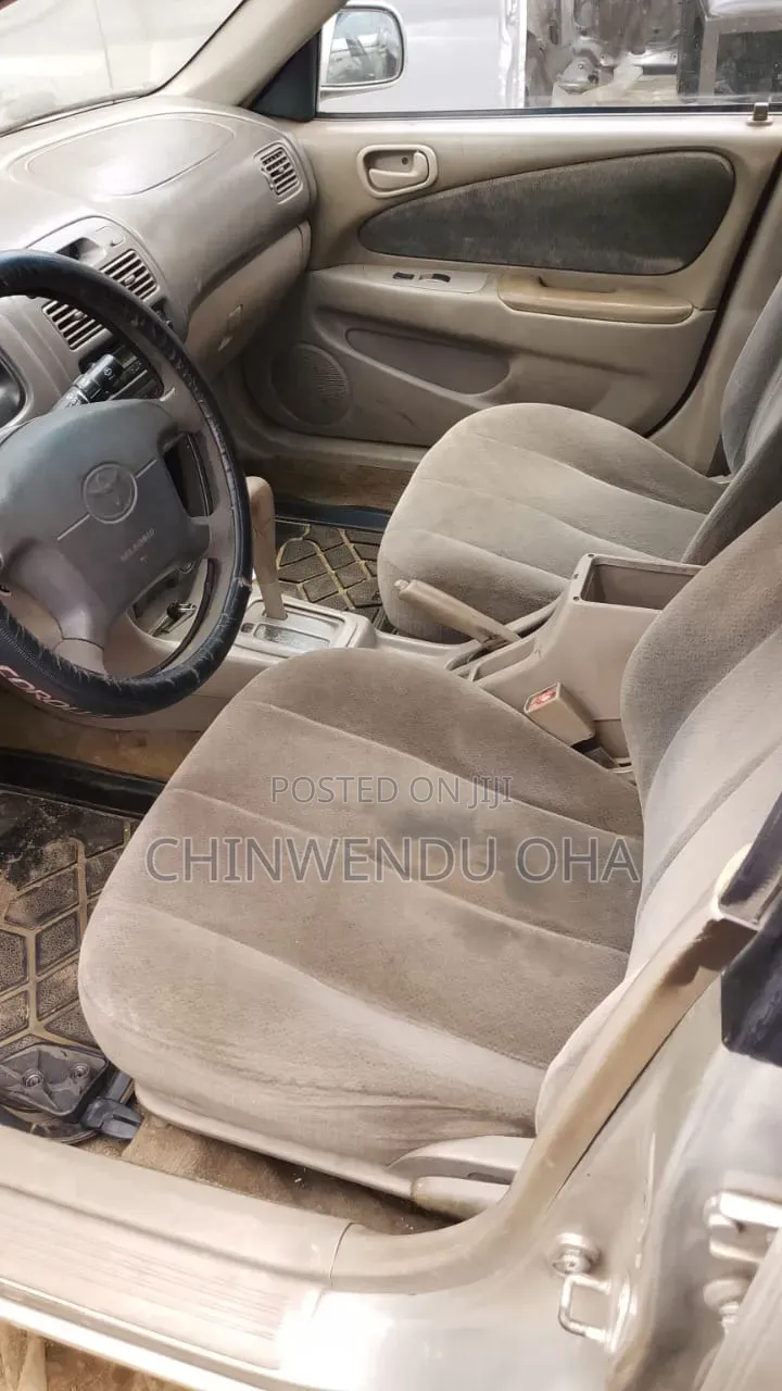 Toyota Corolla 2000 Silver