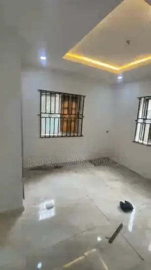 3bdrm Apartment in Gbagada for rent