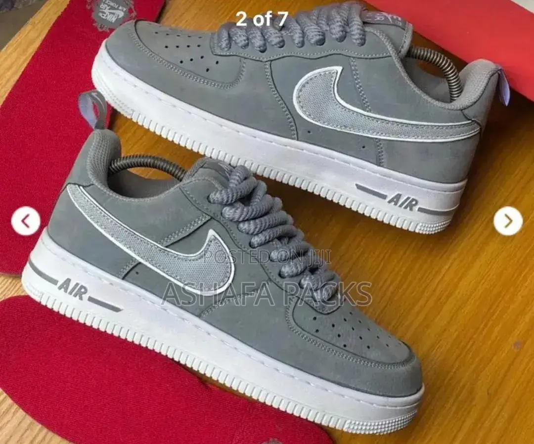 Nike Air Force (Boxed)