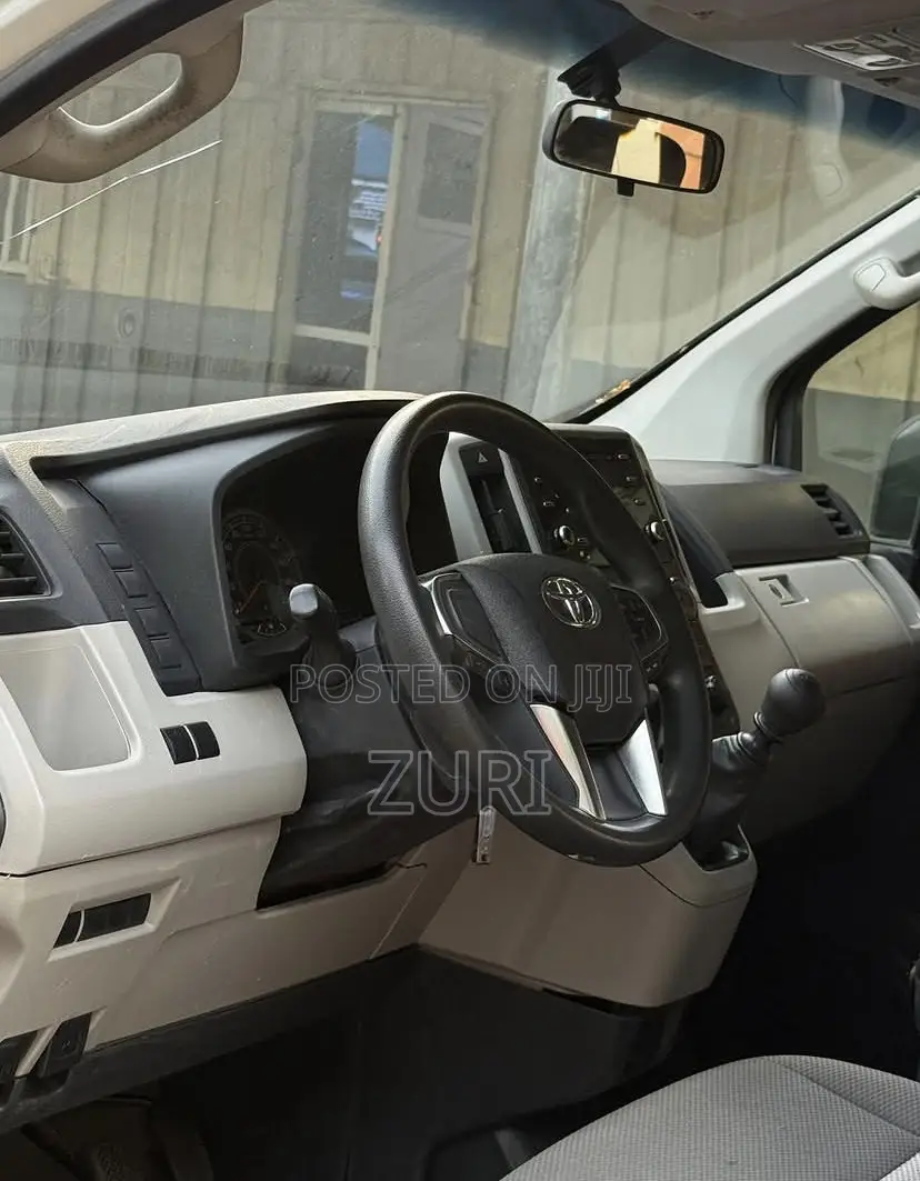 Toyota Hiace for Daily Rental