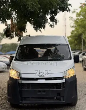 Toyota Hiace for Daily Rental