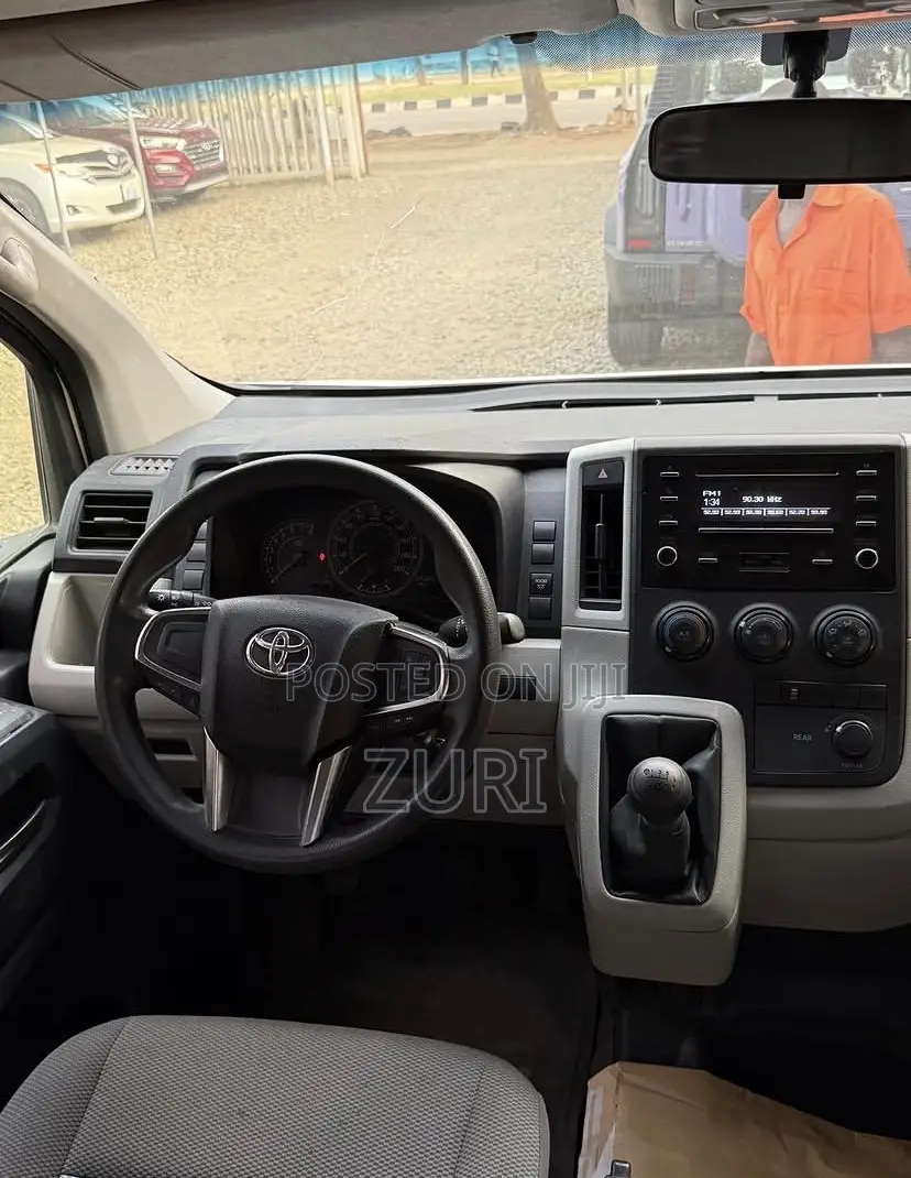 Toyota Hiace for Daily Rental