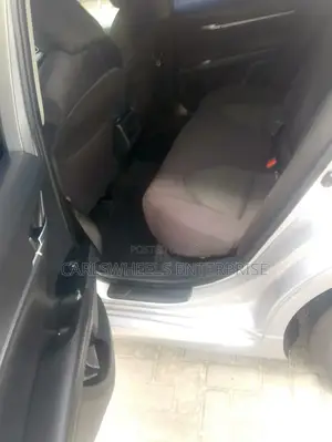Toyota Camry LE (2.5L 4cyl 8A) 2019 Silver
