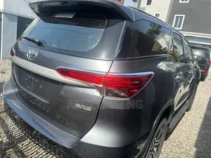 Toyota Fortuner 3.0 D Turbo RWD 2023 Gray
