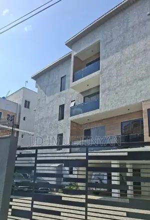 5bdrm House in Mojishola Onikoyi, 2nd Avenue Extension for sale