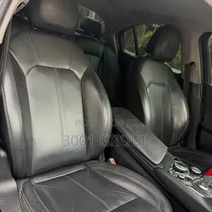Alfa Romeo Giulia 2016 Burgundy
