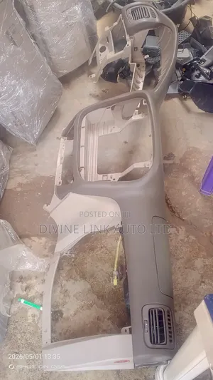 Dashboard for Toyota Land Cruiser 2005 Model