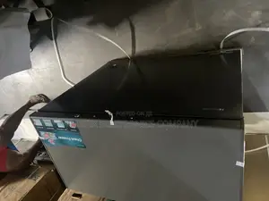 Hisense Freezer 340l
