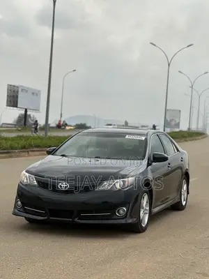 Toyota Camry SE 4dr Sedan (2.5L 4cyl 6A) 2014 Black