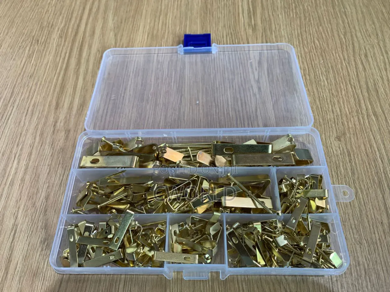 Assorted Gold Picture Hanging Hardware Kit