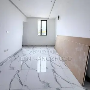 4bdrm Maisonette in 1004 for Sale