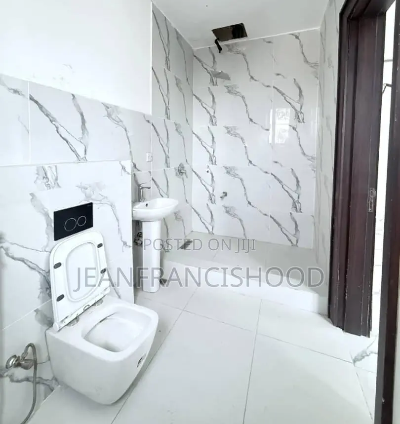 4bdrm Maisonette in 1004 for Sale