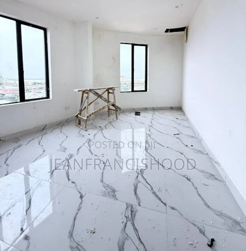 4bdrm Maisonette in 1004 for Sale