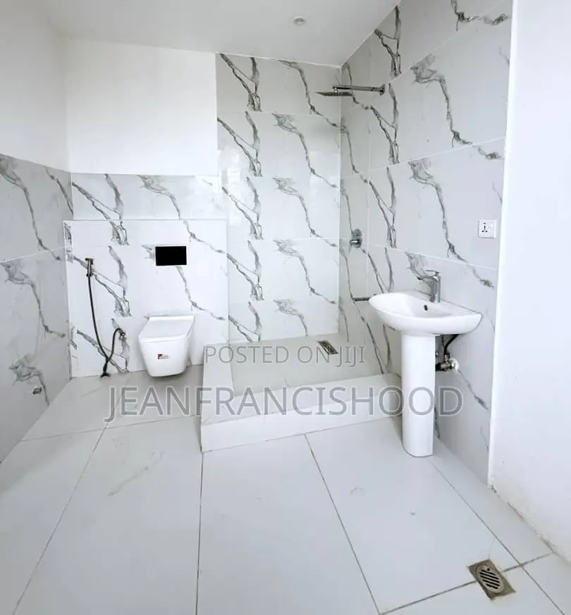 4bdrm Maisonette in 1004 for Sale