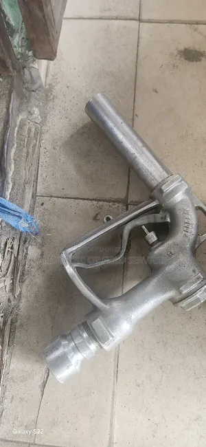 11/2" Industrial ,Automatic Diesel Pump Nozzle