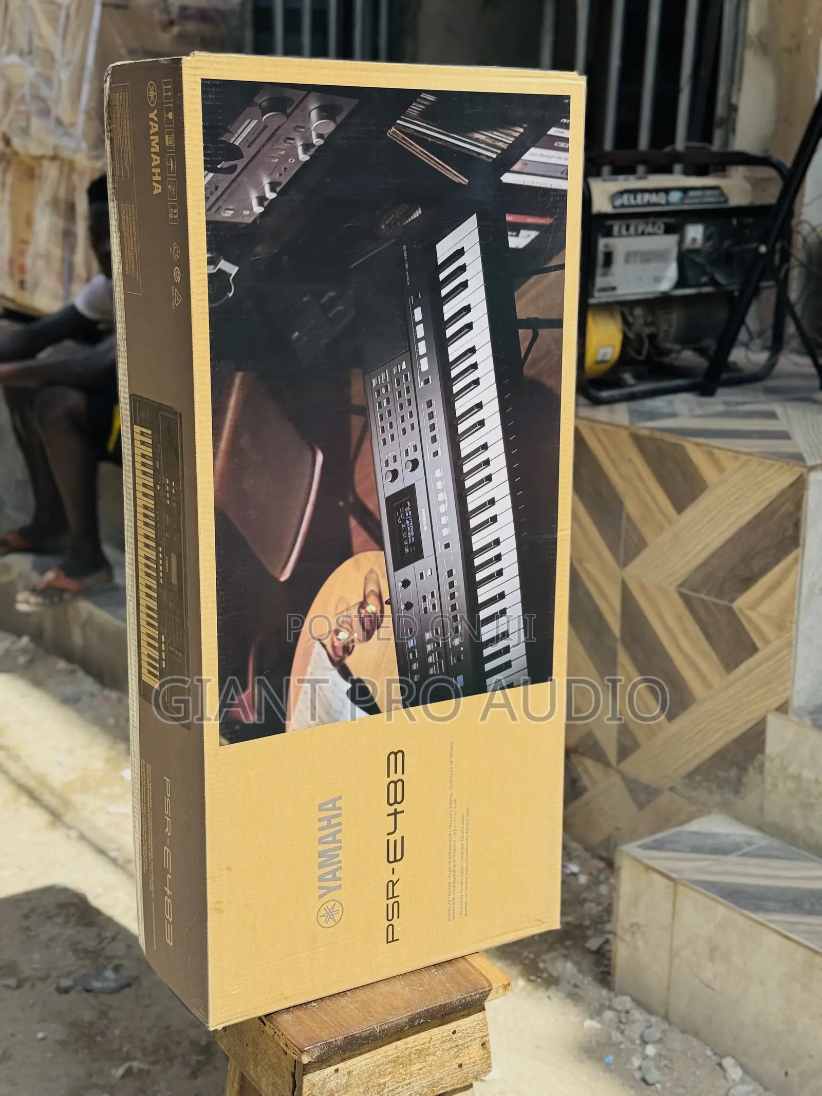 Yamaha PSR-E483 Keyboard